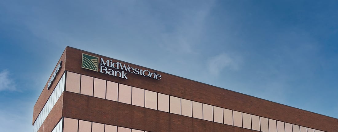 Financial - LED Letters - MidwestOne Bank 2 1100x430