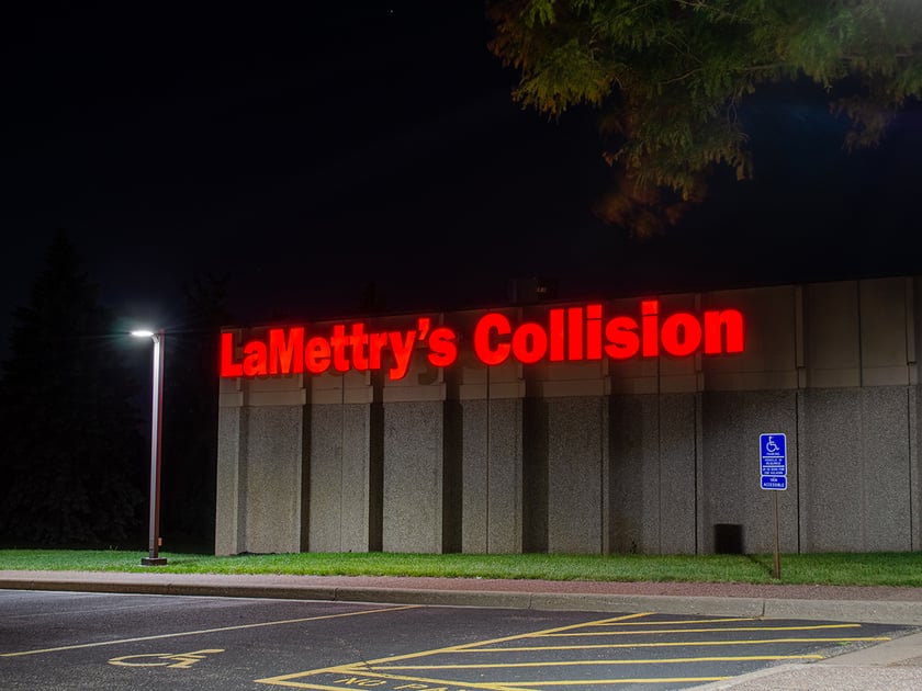 LED Lighted Signs - LaMettrys Minnetonka-1 copy