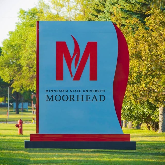 Moorhead_University_Monument_Sign.jpg