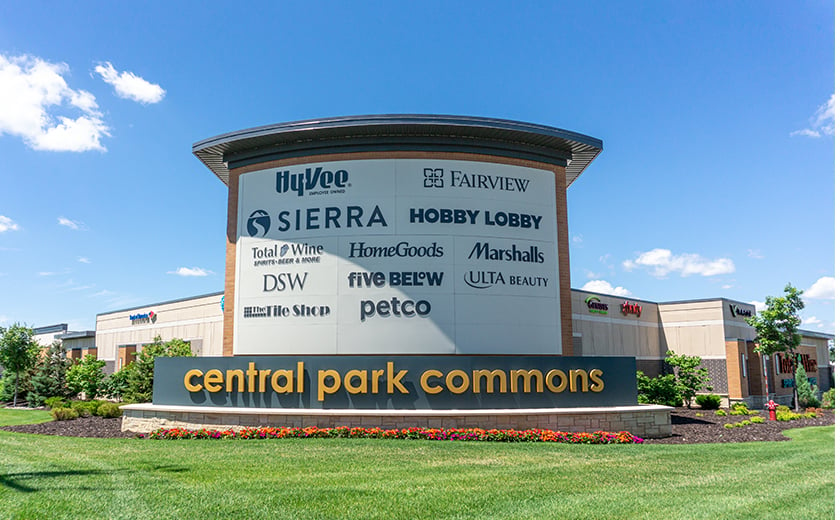 Central Park Commons multi-unit retail signage 