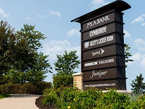 mall-sign.jpg