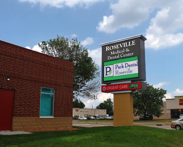 Roseville Medical & Dental Pylon.jpg